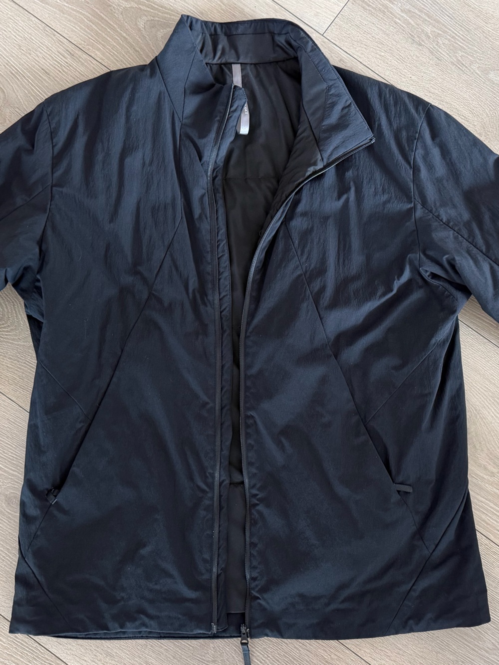 Arc’teryx Veilance Mionn Insulated Jacket Men’s size medium black